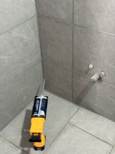 Keo chà ron dùng cho nhà tắm, sàn, bể bơi